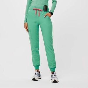 FIGS Zamora 2.0 Joggers Surgical Green size M